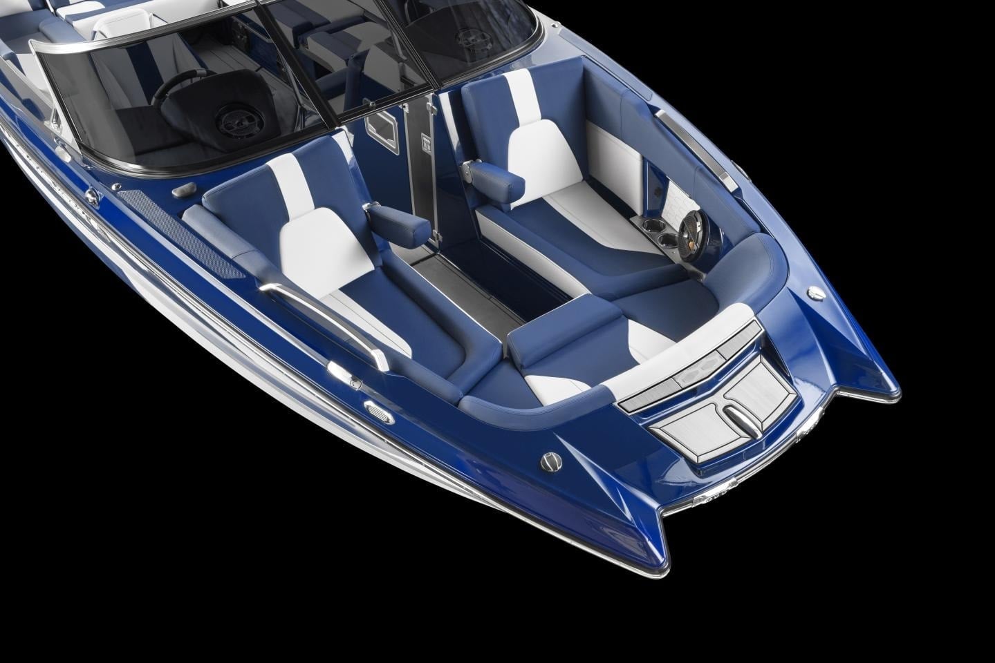 Eighteen-guest dayboat deck