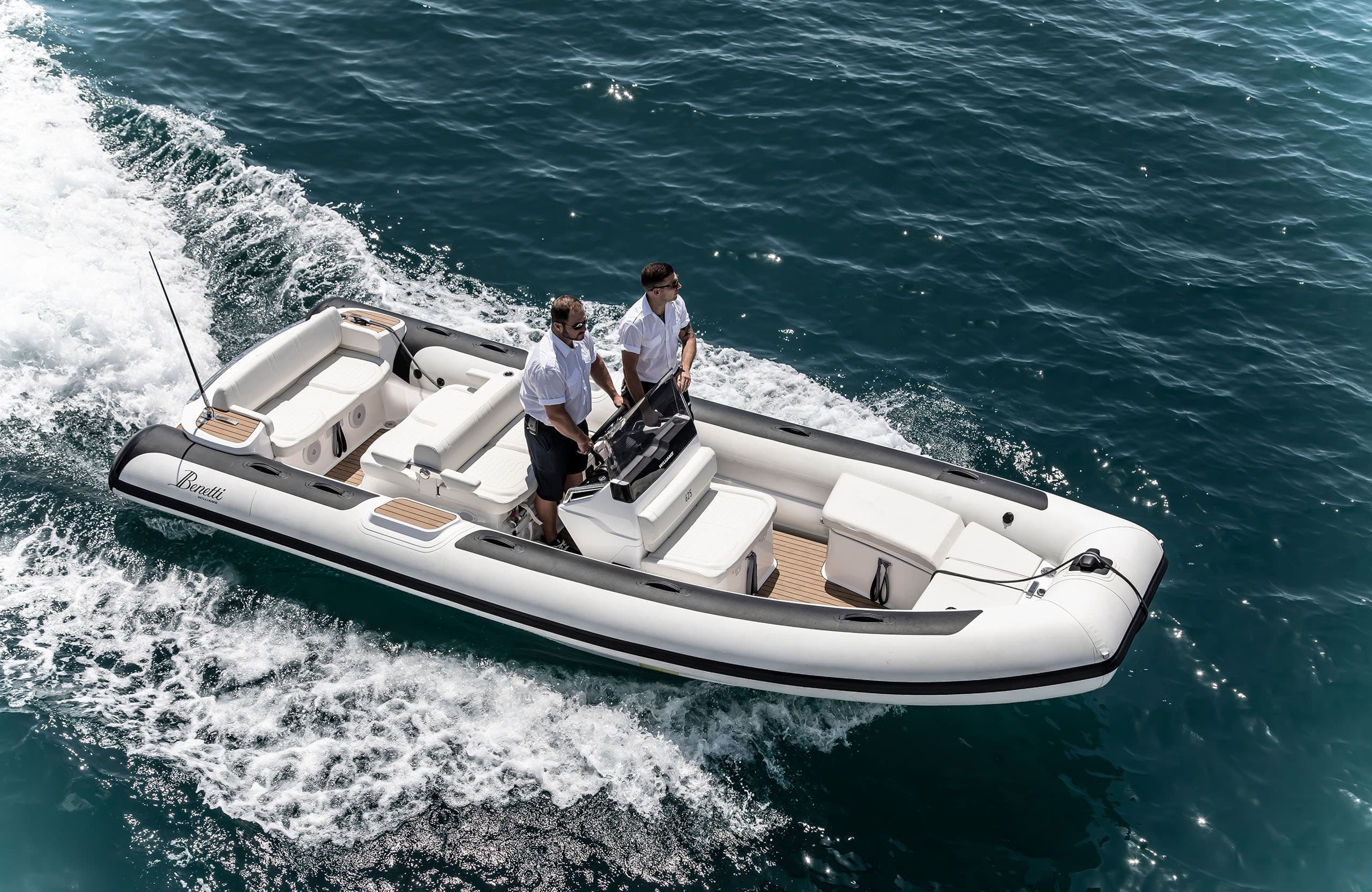 Williams DieselJet 625 bow quarter exterior view